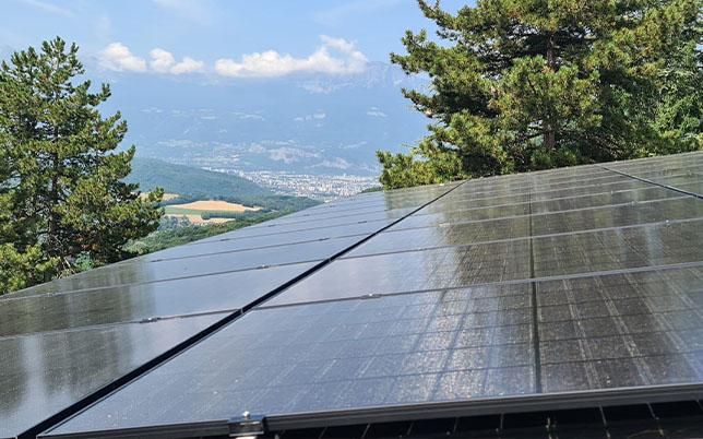 Système photovoltaïque sur un chantier Homégalp à Herbeys